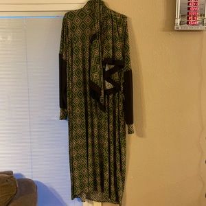 Green and tan salah abaya